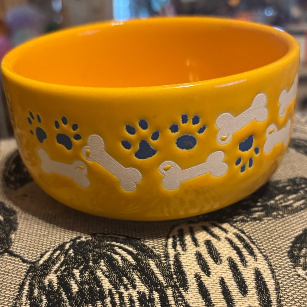Vintage Waechesterbach Yellow Pet Bowl with Paw and Bone Design